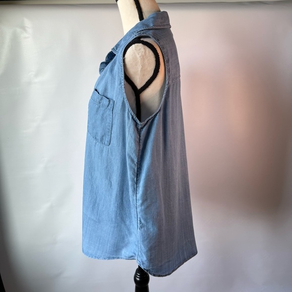 Sleeveless Blue Denim Top size medium 8/10 100% lyocell - Picture 3 of 7